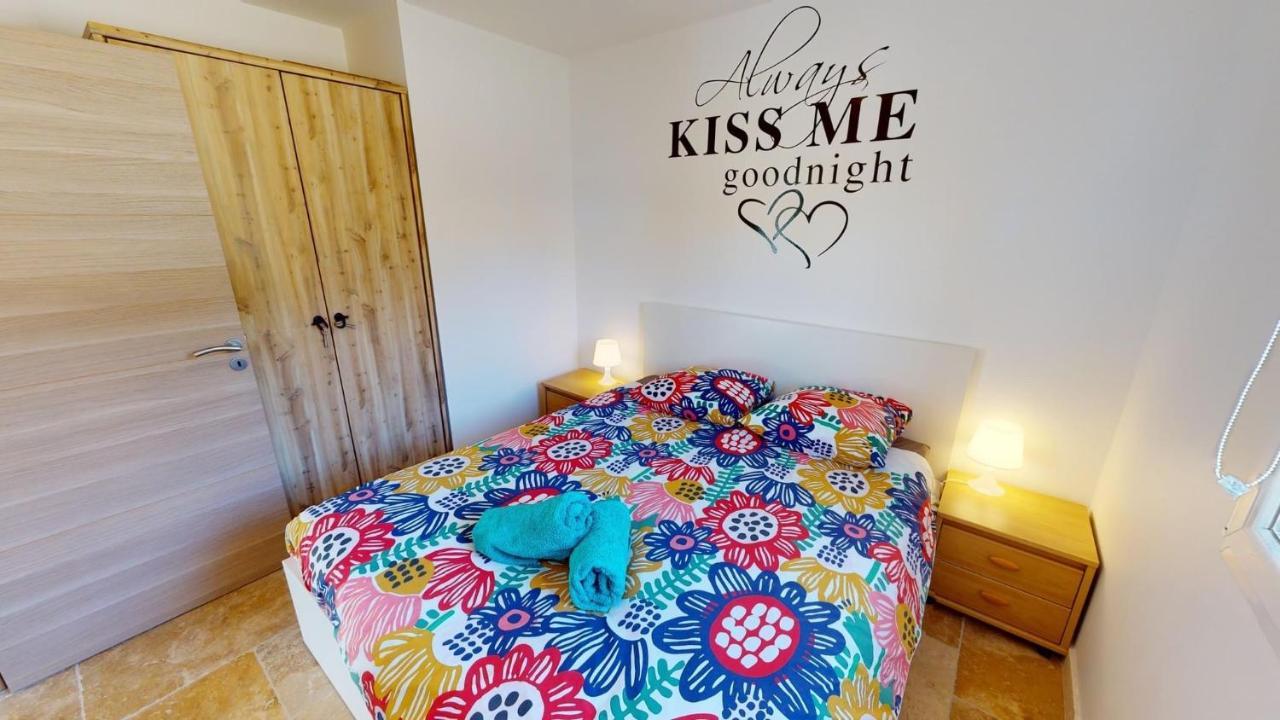 Lou Colibri Apartment Le Thoronet Bagian luar foto